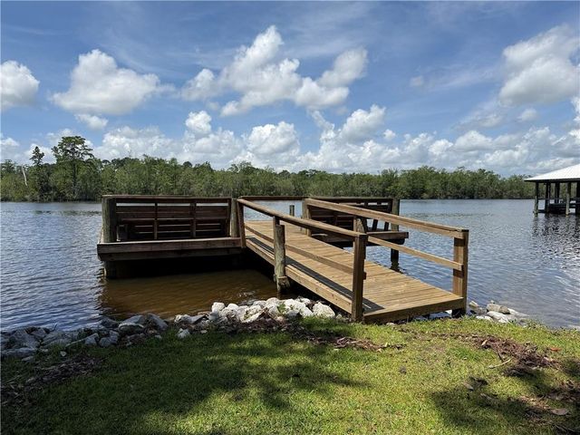 3512 Shadowwood Court, Mobile, AL 36693