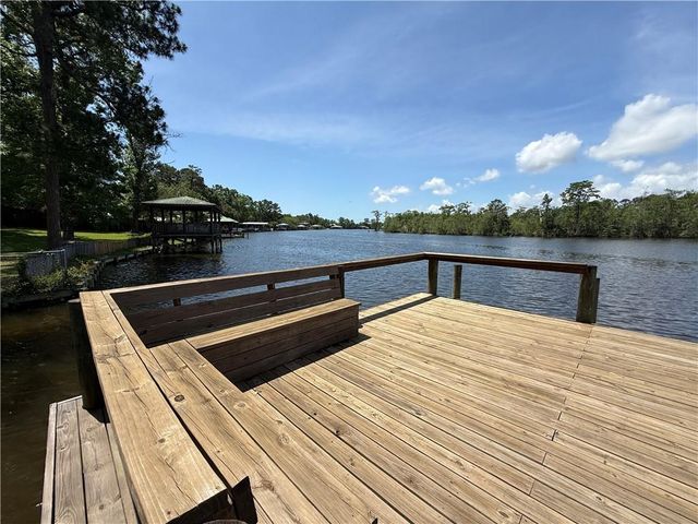 3512 Shadowwood Court, Mobile, AL 36693