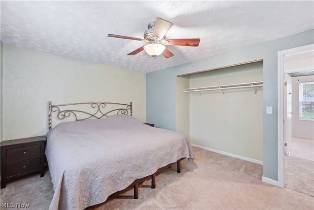 2219 Woodland Trace Street, Austintown, OH 44515