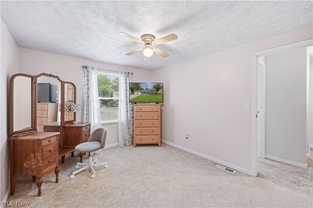 2219 Woodland Trace Street, Austintown, OH 44515