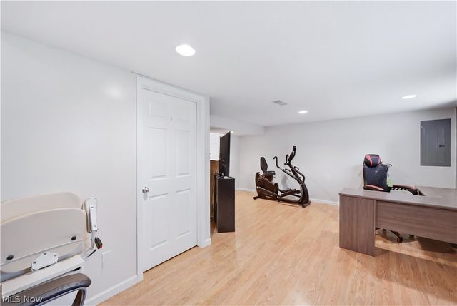 2219 Woodland Trace Street, Austintown, OH 44515
