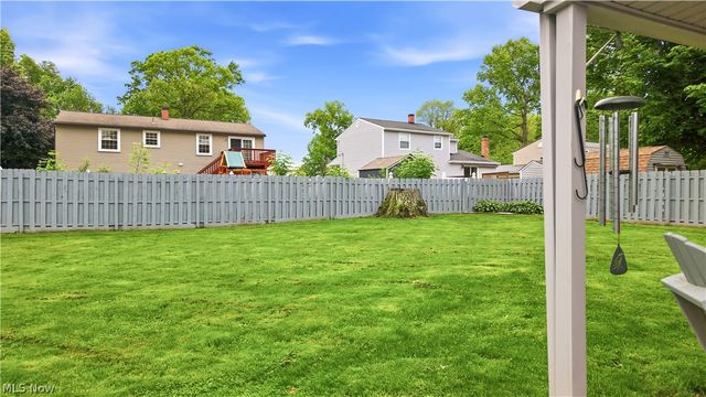 2219 Woodland Trace Street, Austintown, OH 44515