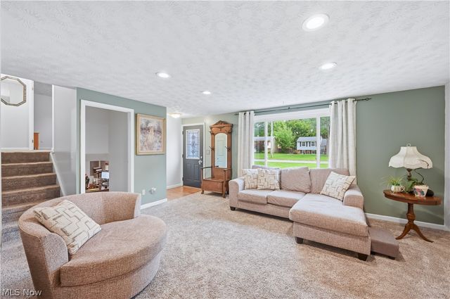 2219 Woodland Trace Street, Austintown, OH 44515