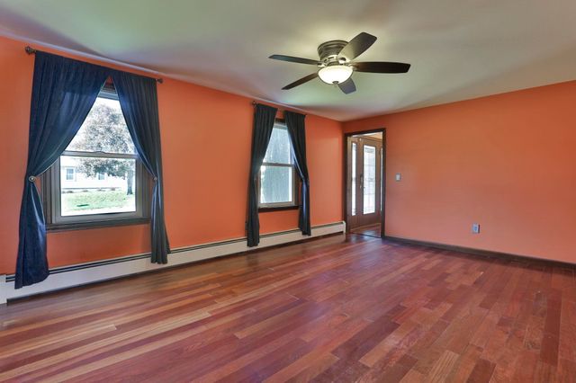 33 Cannon Drive, Nashua, NH 03062