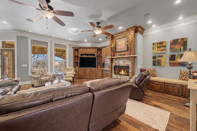 1270 Edinburgh Loop, Springdale, AR 72762