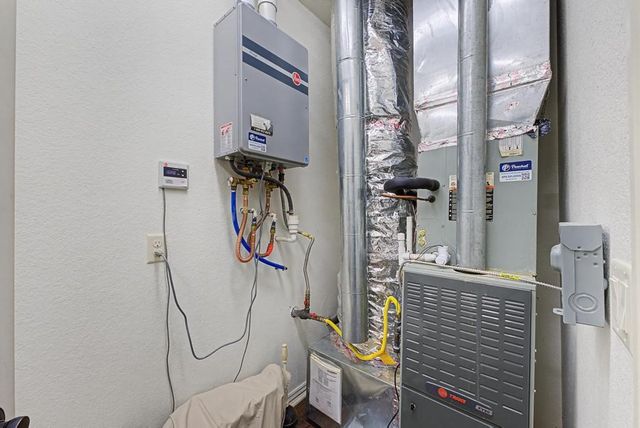 1270 Edinburgh Loop, Springdale, AR 72762