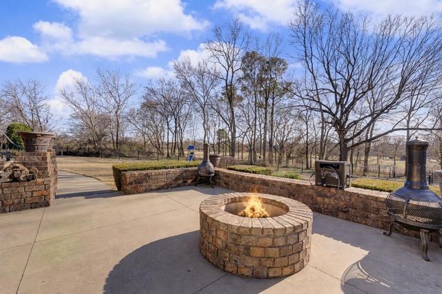 1270 Edinburgh Loop, Springdale, AR 72762