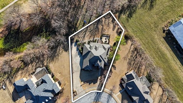1270 Edinburgh Loop, Springdale, AR 72762