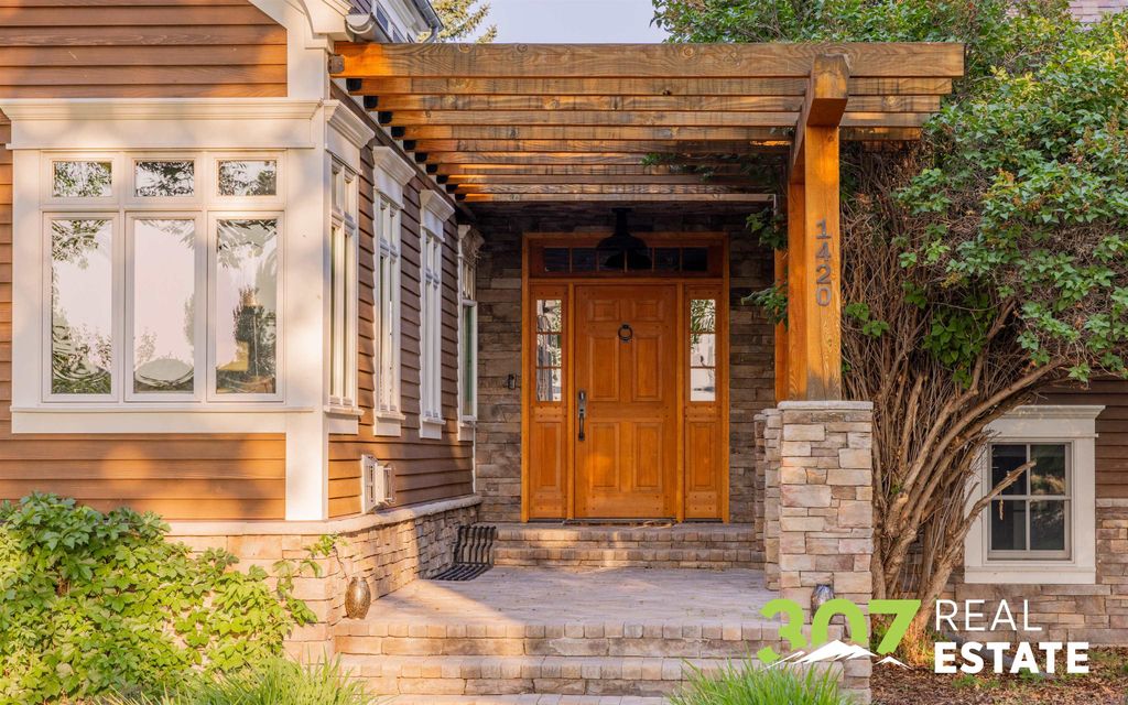 1420 Meadow Ln Ave, Cody, WY 82414 photo 5