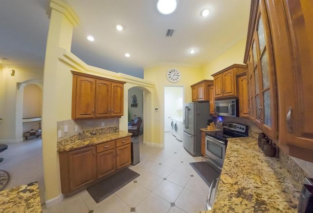 9908 SE 67th Avenue Road, Belleview, FL 34420