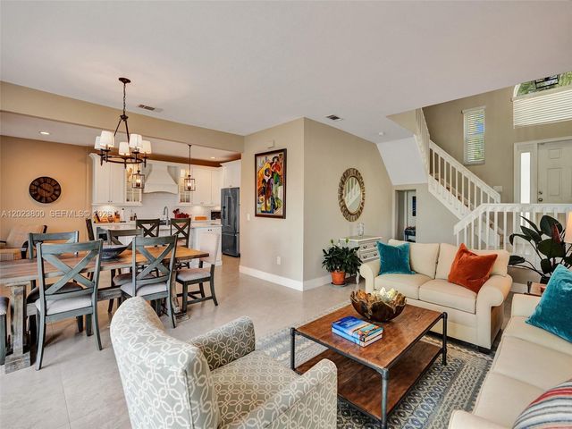 700 NW 158th Ln, Pembroke Pines, FL 33028