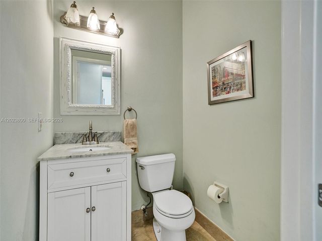 700 NW 158th Ln, Pembroke Pines, FL 33028