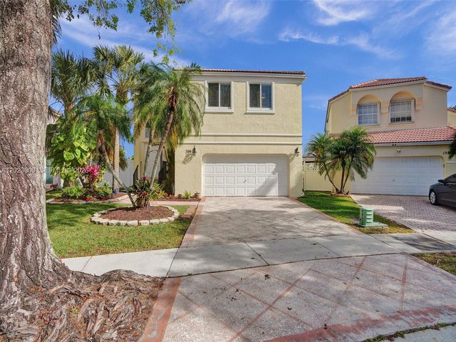 700 NW 158th Ln, Pembroke Pines, FL 33028