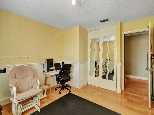 700 NW 158th Ln, Pembroke Pines, FL 33028