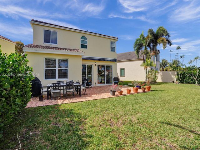 700 NW 158th Ln, Pembroke Pines, FL 33028