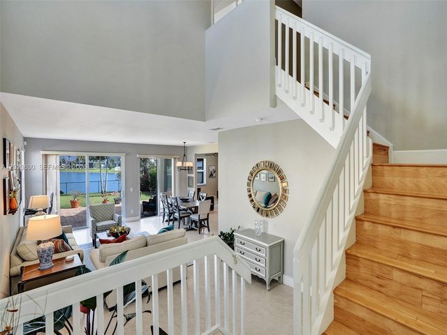 700 NW 158th Ln, Pembroke Pines, FL 33028