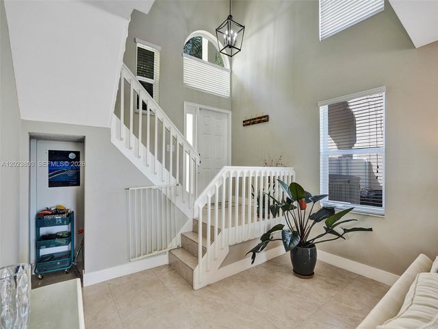 700 NW 158th Ln, Pembroke Pines, FL 33028