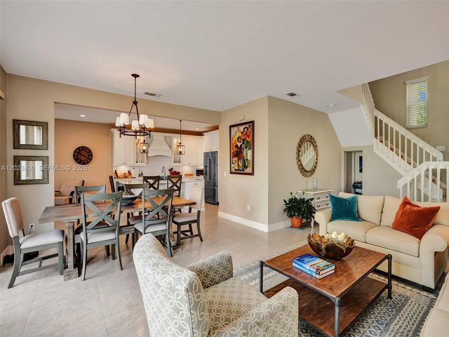 700 NW 158th Ln, Pembroke Pines, FL 33028