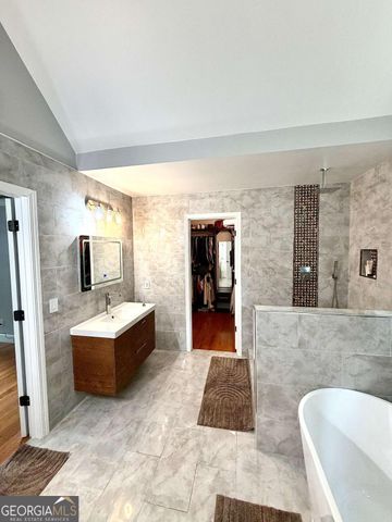 2105 Bentbrooke Trail, Lawrenceville, GA 30043