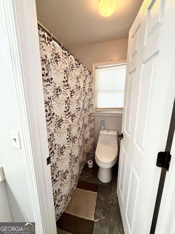 2105 Bentbrooke Trail, Lawrenceville, GA 30043