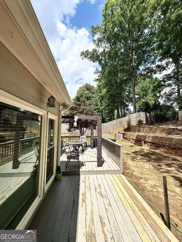 2105 Bentbrooke Trail, Lawrenceville, GA 30043