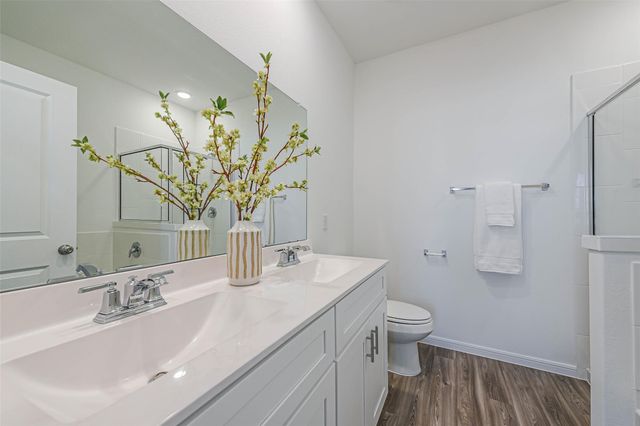 3075 Clydesdale Drive, Alvin, TX 77511