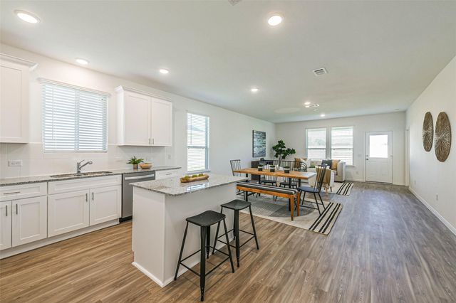 3075 Clydesdale Drive, Alvin, TX 77511