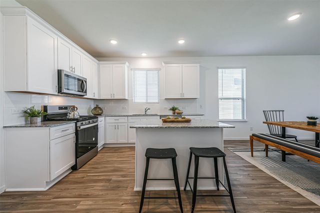 3075 Clydesdale Drive, Alvin, TX 77511