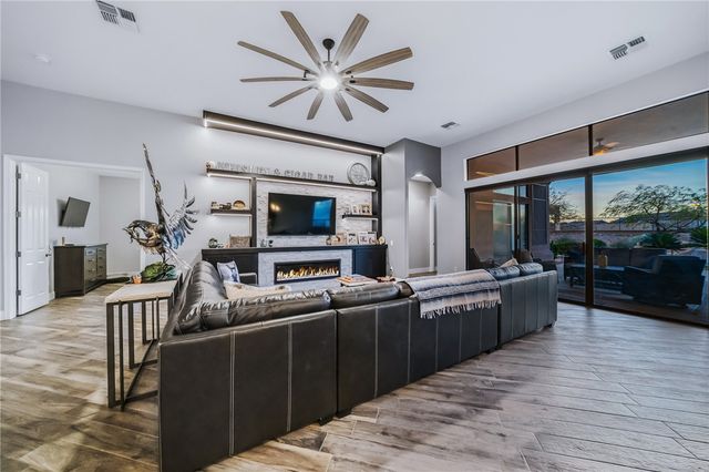 2834 Sidewheel Drive, Bullhead City, AZ 86429