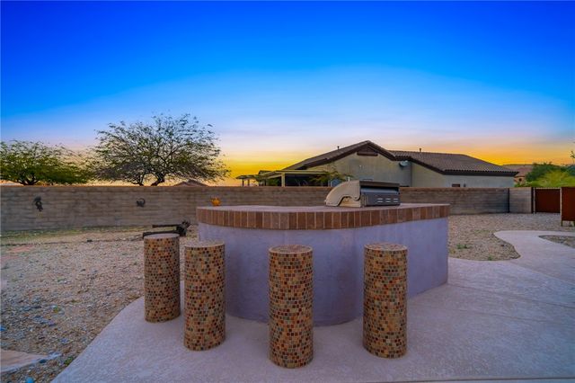 2834 Sidewheel Drive, Bullhead City, AZ 86429