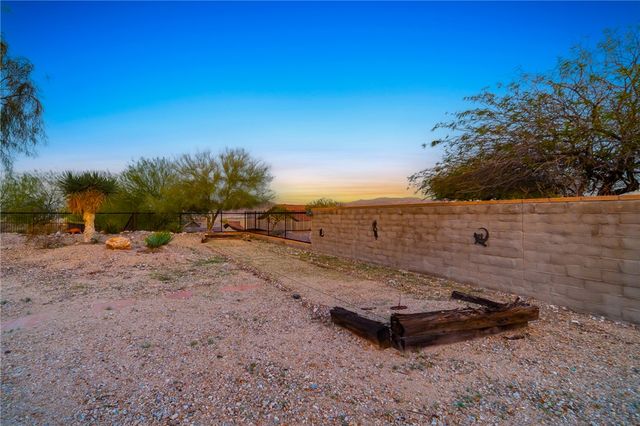 2834 Sidewheel Drive, Bullhead City, AZ 86429