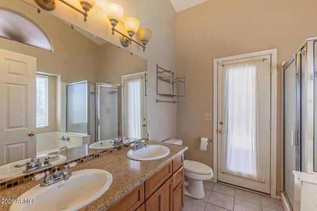 7573 W KERRY Lane, Glendale, AZ 85308