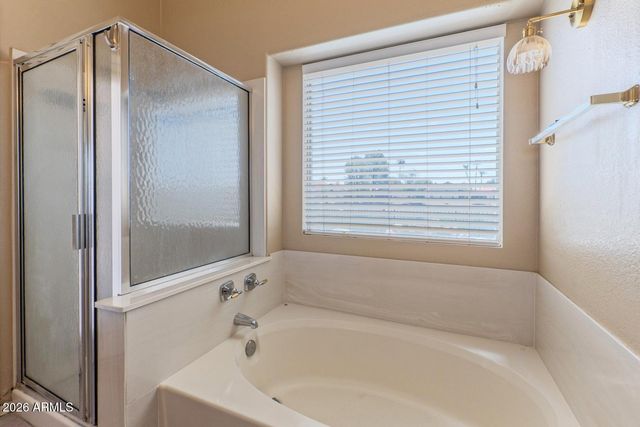 7573 W KERRY Lane, Glendale, AZ 85308