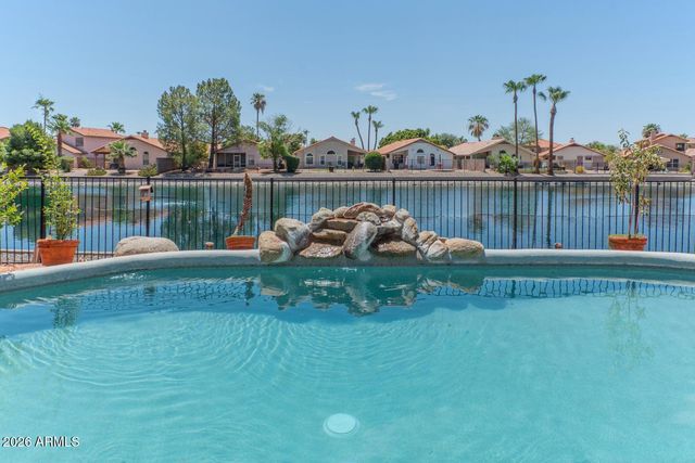 7573 W KERRY Lane, Glendale, AZ 85308