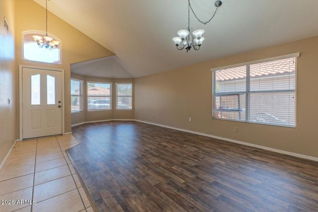 7573 W KERRY Lane, Glendale, AZ 85308