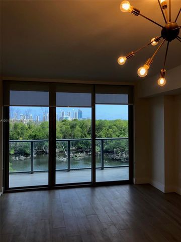 16385 Biscayne Blvd 519, North Miami Beach, FL 33160