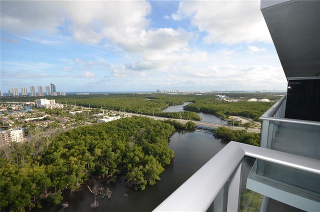 16385 Biscayne Blvd 519, North Miami Beach, FL 33160