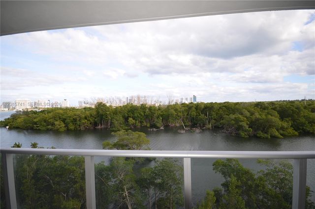 16385 Biscayne Blvd 519, North Miami Beach, FL 33160