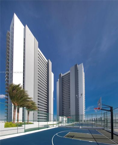 16385 Biscayne Blvd 519, North Miami Beach, FL 33160