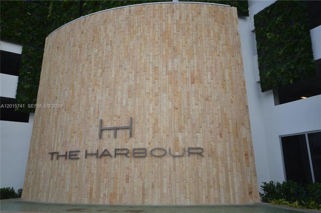 16385 Biscayne Blvd 519, North Miami Beach, FL 33160