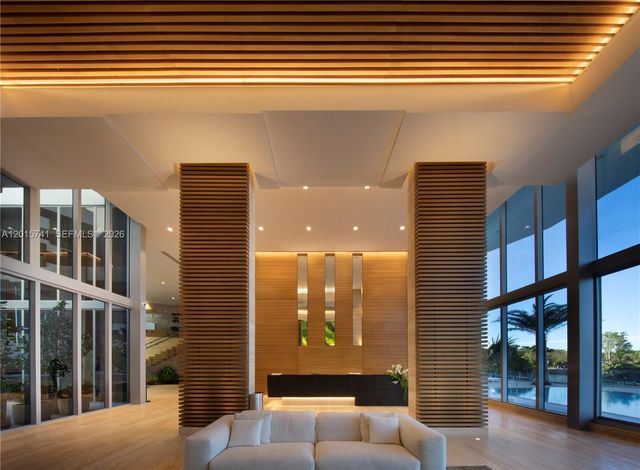 16385 Biscayne Blvd 519, North Miami Beach, FL 33160