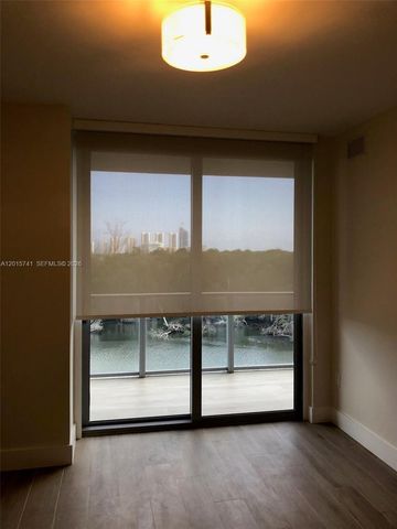 16385 Biscayne Blvd 519, North Miami Beach, FL 33160