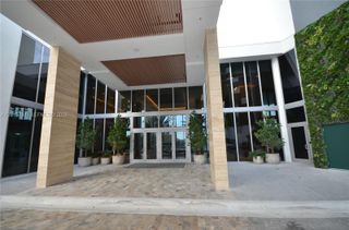 16385 Biscayne Blvd 519, North Miami Beach, FL 33160