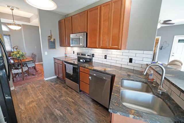 4470 County Road 2208, Greenville, TX 75402