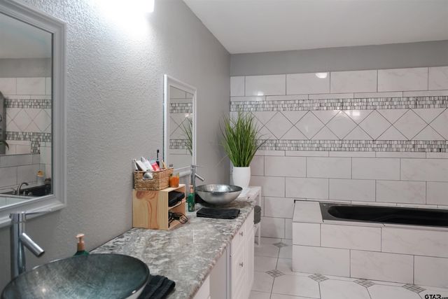 4470 County Road 2208, Greenville, TX 75402