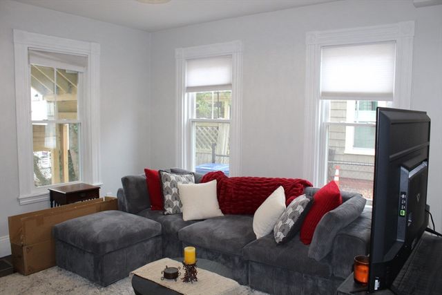 295 Haven 1, Reading, MA 01867