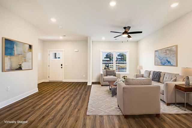 21 BARNYARD CIR, Bridgewater, VA 22812