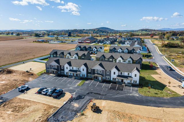 21 BARNYARD CIR, Bridgewater, VA 22812