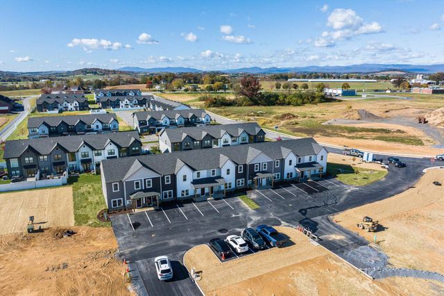 21 BARNYARD CIR, Bridgewater, VA 22812