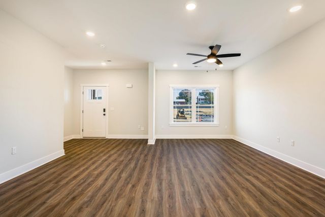 21 BARNYARD CIR, Bridgewater, VA 22812